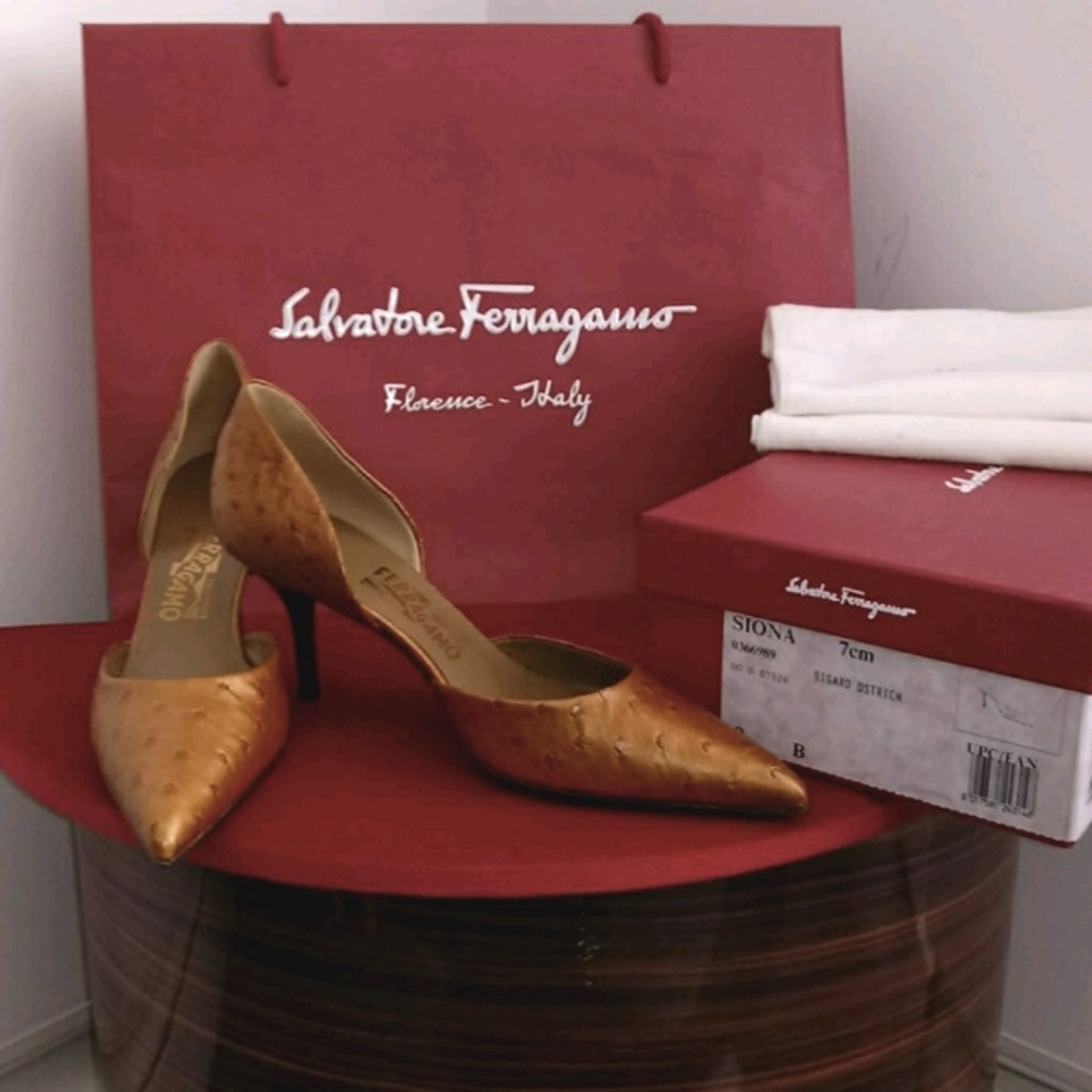 Salvatore Ferragamo Siona ostrich d'orsay heels